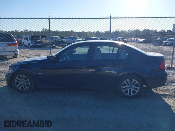 2007 BMW 3 Series 328xi with VIN WBAVC93537K030680, listed as a IAAI auction lot 41891416 with 97,816 mi miles and . Bid and sale history available at DreamBid. Image 14.