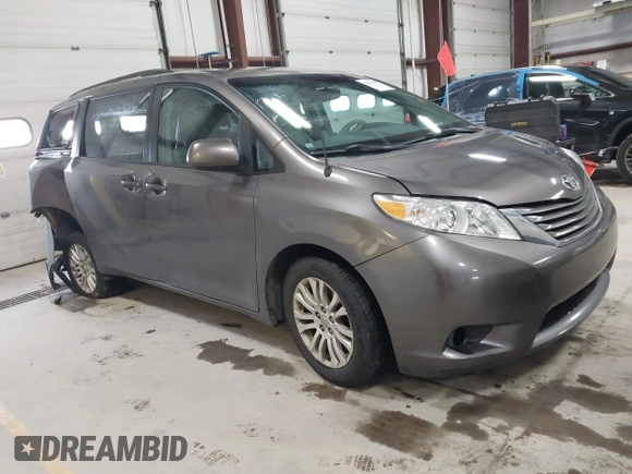 2013 Toyota Sienna XLE AAS with VIN 5TDYK3DC5DS355798, listed as a IAAI auction lot 41884055 with 135,032 mi miles. Bid and sale history available at carsss.com. Image 1.