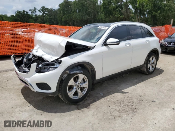 2018 Mercedes-Benz GLC 300 z VIN WDC0G4JB6JV048068, wystawiony jako Copart lot #59135975 z przebiegiem 108 886 mil mil oraz Szkoda całkowita • Salvage title. Historia ofert i sprzedaży dostępna na DreamBid. Obrazek 1.