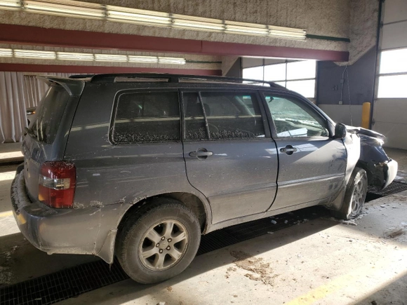 2007 Toyota Highlander w/3rd Row with VIN JTEEP21A570222964, listed as a Copart auction lot 45686465 with 339,896 mi miles and Salvage Title. Bid and sale history available at carsss.com. Image 3.