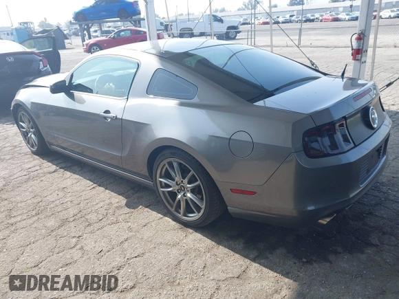 2013 Ford Mustang V6 с VIN 1ZVBP8AM2D5255551, выставлен на аукционе IAAI как лот 42587289 с пробегом 118 606 миль миль и . История ставок и продаж доступна на DreamBid. Изображение 3.
