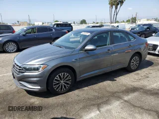 2019 Volkswagen Jetta SEL с VIN 3VWE57BU9KM101597, выставлен на аукционе Copart как лот 60262205 с пробегом 82 685 миль миль и Списание • Salvage title. История ставок и продаж доступна на DreamBid. Изображение 1.