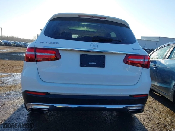 2018 Mercedes-Benz GLC with VIN WDC0G4KB6JV094059, listed as a IAAI auction lot 41759185 with 116,891 mi miles. Bid and sale history available at carsss.com. Image 17.