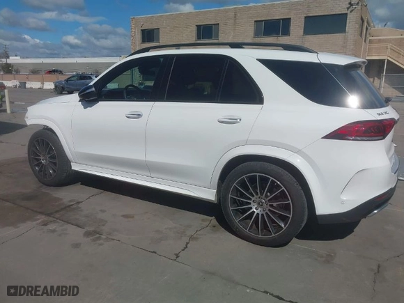 2022 Mercedes-Benz GLE with VIN 4JGFB4KB0NA672342, listed as a IAAI auction lot 41742865 with 27,923 mi miles. Bid and sale history available at carsss.com. Image 3.