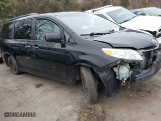 2016 Toyota Sienna XLE with VIN 5TDYK3DC7GS719031, listed as a IAAI auction lot 41552675 with 339,980 mi miles. Bid and sale history available at carsss.com. Image 1.