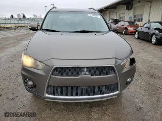 2010 Mitsubishi Outlander SE with VIN JA4AS3AW5AZ001574, listed as a Copart auction lot 47678375 with 211,989 mi miles and Salvage Title. Bid and sale history available at carsss.com. Image 5.