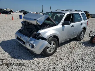 2011 Ford Escape XLS с VIN 1FMCU0C70BKB97667, выставлен на аукционе Copart как лот 52709365 с пробегом 140 582 миль миль и Списание • Salvage title. История ставок и продаж доступна на DreamBid. Изображение 1.