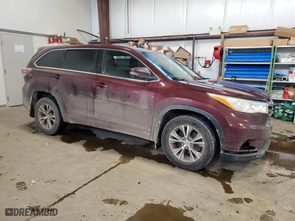 2015 Toyota Highlander LE with VIN 5TDBKRFH7FS181785, listed as a Copart auction lot 46100905 with 326,520 mi miles and Salvage Title. Bid and sale history available at carsss.com. Image 4.