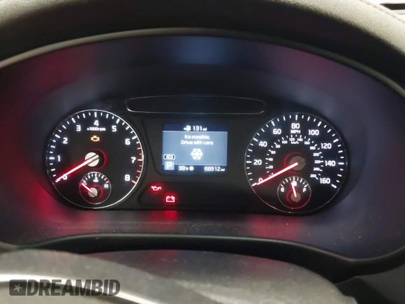 2020 Kia Sorento LX with VIN 5XYPG4A31LG627301, listed as a IAAI auction lot 41390047 with 68,312 mi miles and . Bid and sale history available at DreamBid. Image 7.