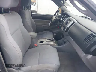 2007 Toyota Tacoma PreRunner z VIN 5TEJU62N17Z386619, wystawiony jako IAAI lot #41476639 z przebiegiem 232 440 mil mil oraz . Historia ofert i sprzedaży dostępna na DreamBid. Obrazek 5.