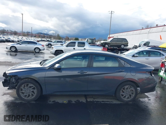 2024 Hyundai Elantra SEL with VIN KMHLM4DG8RU654892, listed as a IAAI auction lot 41752711 with 14,577 mi miles. Bid and sale history available at carsss.com. Image 15.