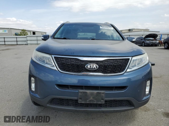 2014 Kia Sorento LX with VIN 5XYKT4A79EG483444, listed as a Copart auction lot 54548875 with 110,461 mi miles and Salvage Title. Bid and sale history available at carsss.com. Image 5.