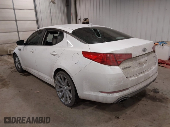 2011 Kia Optima LX with VIN KNAGM4A7XB5121112, listed as a IAAI auction lot 41384717 with 140,821 mi miles and . Bid and sale history available at carsss.com. Image 3.