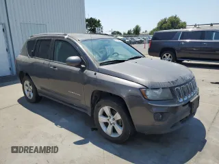 2016 Jeep Compass High Altitude z VIN 1C4NJDEB7GD637930, wystawiony jako Copart lot #64143735 z przebiegiem 141 060 mil mil oraz Czysty tytuł • Clean title. Historia ofert i sprzedaży dostępna na DreamBid. Obrazek 4.