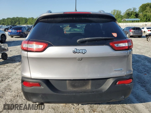 2018 Jeep Cherokee Latitude Tech Connect z VIN 1C4PJLCBXJD528035, wystawiony jako Copart lot #65602975 z przebiegiem 180 208 mil mil oraz Czysty tytuł • Clean title. Historia ofert i sprzedaży dostępna na DreamBid. Obrazek 6.