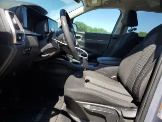 2021 Kia Sorento LX z VIN 5XYRG4LC3MG021795, wystawiony jako Copart lot #59050315 z przebiegiem 111 575 mil mil oraz Szkoda całkowita • Salvage title. Historia ofert i sprzedaży dostępna na DreamBid. Obrazek 7.
