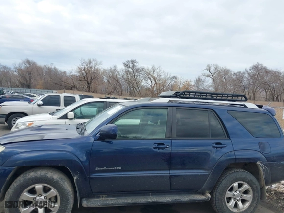 2005 Toyota 4Runner SR5 with VIN JTEBU14R958045762, listed as a IAAI auction lot 41703309 with 203,120 mi miles. Bid and sale history available at carsss.com. Image 14.