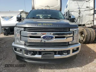 2017 Ford F-350 Platinum with VIN 1FT8W3BT6HED92314, listed as a Copart auction lot 55695235 with 113,463 mi miles and Salvage title. Bid and sale history available at DreamBid. Image 5.