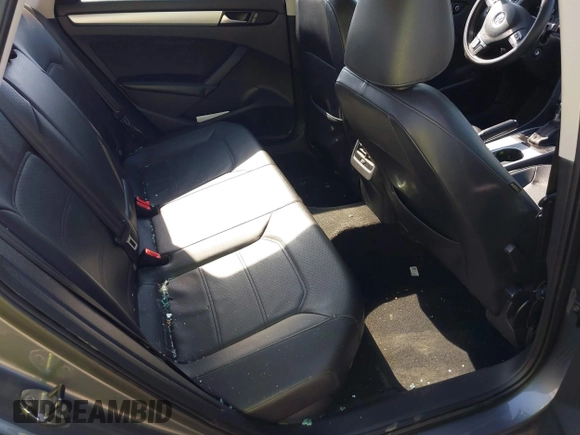 2013 Volkswagen Passat SE with VIN 1VWBH7A39DC048956, listed as a IAAI auction lot 42039394 with 111,331 mi miles and . Bid and sale history available at DreamBid. Image 8.