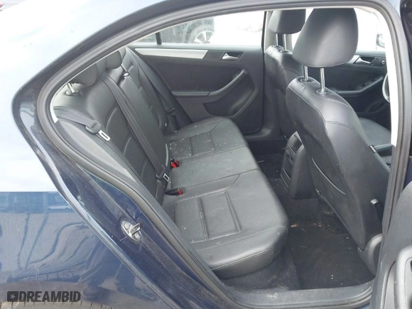 2014 Volkswagen Jetta Sedan SE with VIN 3VWD17AJ1EM428630, listed as a IAAI auction lot 41802718 with 147,405 mi miles. Bid and sale history available at carsss.com. Image 8.