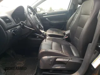 2010 Volkswagen Jetta Limited Edition z VIN 3VWRZ7AJ4AM101227, wystawiony jako Copart lot #59266635 z przebiegiem 157 721 mil mil oraz Szkoda całkowita • Salvage title. Historia ofert i sprzedaży dostępna na DreamBid. Obrazek 7.