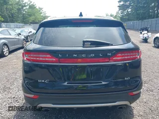 2017 Lincoln MKC Premiere with VIN 5LMCJ1C90HUL52132, listed as a IAAI auction lot 42611380 with 141,981 mi miles and . Bid and sale history available at DreamBid. Image 16.