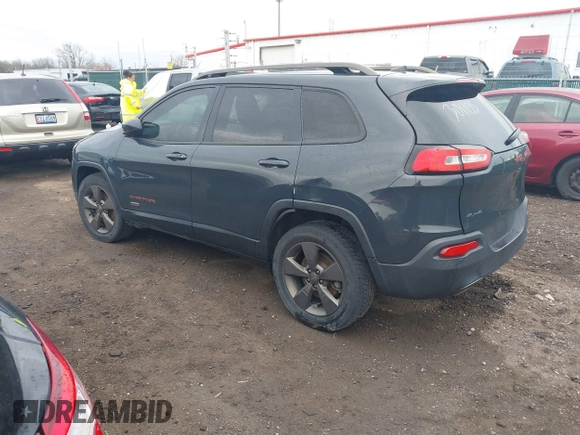 2016 Jeep Cherokee Latitude with VIN 1C4PJMCB6GW301105, listed as a IAAI auction lot 42045795 with 105,758 mi miles and . Bid and sale history available at carsss.com. Image 3.
