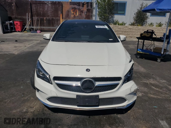 2018 Mercedes-Benz CLA 250 z VIN WDDSJ4EB1JN546811, wystawiony jako Copart lot #50373125 z przebiegiem Nie podano mil oraz Szkoda całkowita • Salvage title. Historia ofert i sprzedaży dostępna na DreamBid. Obrazek 5.