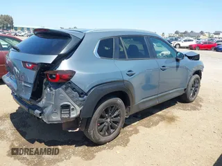 2024 Mazda CX-50 S Preferred z VIN 7MMVABBM7RN165817, wystawiony jako IAAI lot #42313129 z przebiegiem Nie podano mil oraz . Historia ofert i sprzedaży dostępna na DreamBid. Obrazek 4.