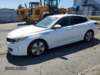 2017 Kia Optima EX z VIN KNAGU4LE0H5013862, wystawiony jako Copart lot #56093075 z przebiegiem 129 511 mil mil oraz Czysty tytuł • Clean title. Historia ofert i sprzedaży dostępna na DreamBid. Obrazek 1.