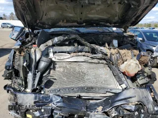 2024 GMC Sierra 2500HD AT4 z VIN 1GT49PE77RF264722, wystawiony jako Copart lot #49703595 z przebiegiem Nie podano mil oraz Szkoda całkowita • Salvage title. Historia ofert i sprzedaży dostępna na DreamBid. Obrazek 11.