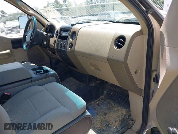 2007 Ford F-150 XL with VIN 1FTRF12297NA35997, listed as a IAAI auction lot 42823554 with 347,577 mi miles and . Bid and sale history available at DreamBid. Image 5.