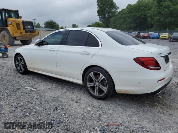 2017 Mercedes-Benz E 300 Luxury z VIN WDDZF4JB0HA082594, wystawiony jako Copart lot #61448885 z przebiegiem Nie podano mil oraz Szkoda całkowita • Salvage title. Historia ofert i sprzedaży dostępna na DreamBid. Obrazek 2.