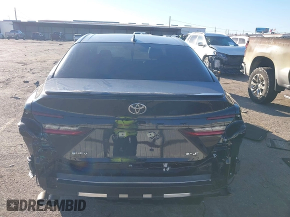 2025 Toyota Camry LE with VIN 4T1DAACK1SU557590, listed as a IAAI auction lot 41471954 with 5,693 mi miles. Bid and sale history available at carsss.com. Image 17.