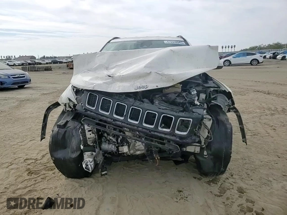 2018 Jeep Compass Altitude with VIN 3C4NJDBB2JT333149, listed as a Copart auction lot 47220945 with 179,451 mi miles and Salvage Title. Bid and sale history available at carsss.com. Image 12.