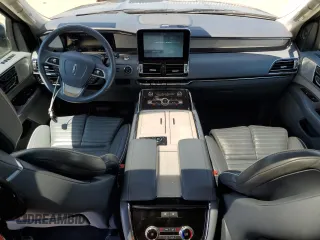 2020 Lincoln Navigator Black Label z VIN 5LMJJ3TT5LEL05146, wystawiony jako Copart lot #53471835 z przebiegiem 42 863 mil mil oraz Szkody całkowita. Historia ofert i sprzedaży dostępna na DreamBid. Obrazek 8.