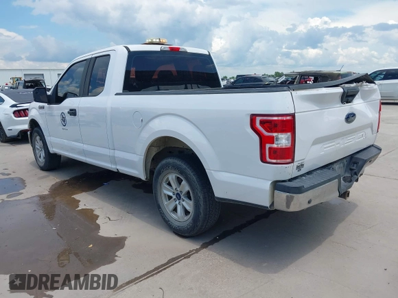 2018 Ford F-150 XL z VIN 1FTEX1CB3JKC44462, wystawiony jako IAAI lot #42597699 z przebiegiem 165 692 mil mil oraz . Historia ofert i sprzedaży dostępna na DreamBid. Obrazek 3.