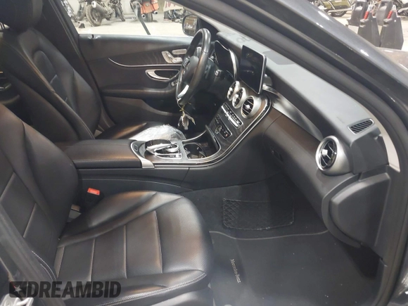 2015 Mercedes-Benz C 300 Luxury with VIN 55SWF4KB8FU080199, listed as a IAAI auction lot 41987861 with 70,962 mi miles and . Bid and sale history available at carsss.com. Image 5.