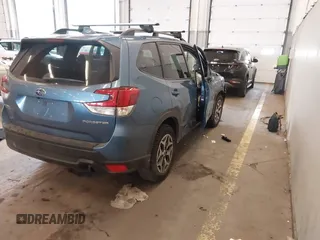 2019 Subaru Forester Premium with VIN JF2SKAEC3KH590972, listed as a IAAI auction lot 42115496 with 25,091 mi miles and . Bid and sale history available at DreamBid. Image 4.