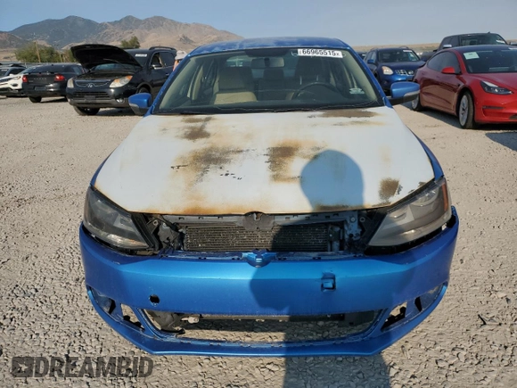 2012 Volkswagen Jetta SE with VIN 3VWDP7AJ2CM300375, listed as a Copart auction lot 66965515 with 153,878 mi miles and Clean title. Bid and sale history available at DreamBid. Image 5.