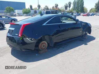 2013 Cadillac CTS-V z VIN 1G6DV1EP6D0138259, wystawiony jako IAAI lot #42175072 z przebiegiem Nie podano mil oraz . Historia ofert i sprzedaży dostępna na DreamBid. Obrazek 4.
