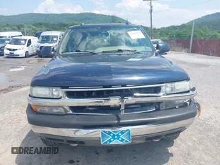 2004 Chevrolet Suburban LT with VIN 1GNFK16Z44J177576, listed as a IAAI auction lot 42469659 with 272,849 mi miles and . Bid and sale history available at DreamBid. Image 6.