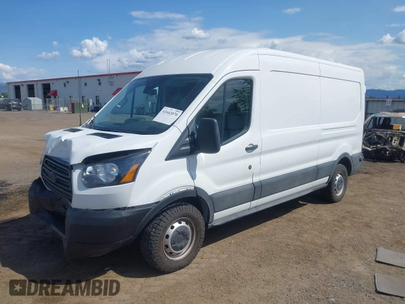 2019 Ford Transit z VIN 1FTYR2CM7KKB83987, wystawiony jako IAAI lot #42442070 z przebiegiem 77 492 mil mil oraz . Historia ofert i sprzedaży dostępna na DreamBid. Obrazek 2.