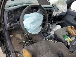 1998 Toyota Tacoma with VIN 4TAWN72N6WZ116347, listed as a Copart auction lot 75882284 with Not Provided miles and Salvage Title. Bid and sale history available at DreamBid. Image 8.