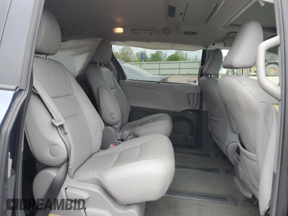 2017 Toyota Sienna XLE с VIN 5TDDZ3DC2HS164002, выставлен на аукционе Copart как лот 57118585 с пробегом 49 991 миль миль и Списание • Salvage title. История ставок и продаж доступна на DreamBid. Изображение 11.