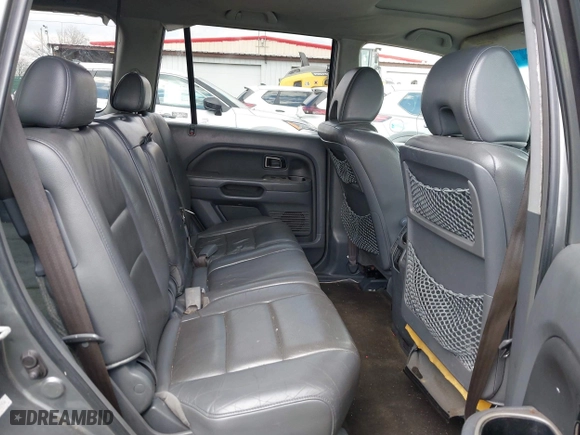 2007 Honda Pilot EX-L with VIN 5FNYF28527B022848, listed as a IAAI auction lot 42010116 with 240,277 mi miles. Bid and sale history available at carsss.com. Image 8.