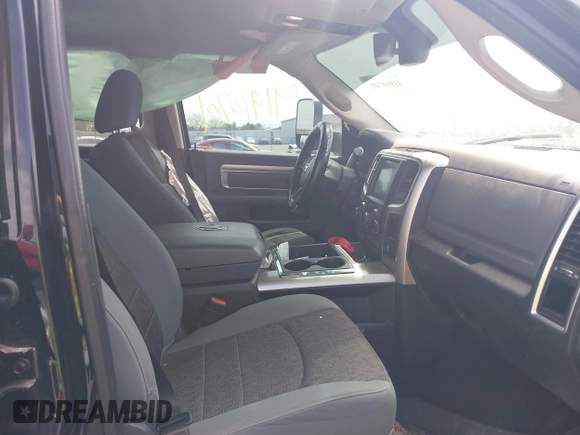 2013 Ram 2500 Big Horn z VIN 3C6UR5DL9DG549987, wystawiony jako IAAI lot #41910701 z przebiegiem 217 477 mil mil oraz . Historia ofert i sprzedaży dostępna na DreamBid. Obrazek 5.