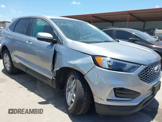 2024 Ford Edge SEL z VIN 2FMPK4J90RBA77925, wystawiony jako IAAI lot #42494219 z przebiegiem 24 701 mil mil oraz . Historia ofert i sprzedaży dostępna na DreamBid. Obrazek 1.