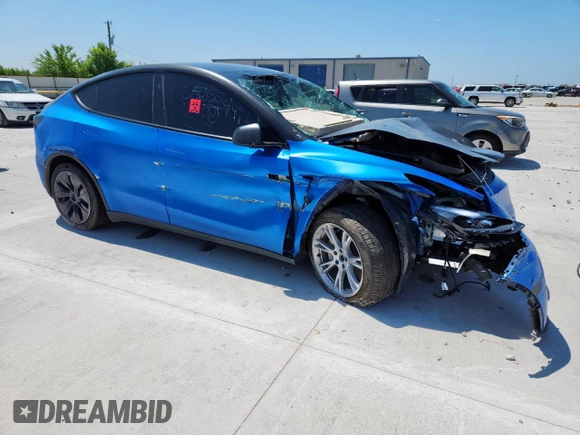 2024 Tesla Model Y Long Range z VIN 7SAYGDEE3RA238059, wystawiony jako Copart lot #61395925 z przebiegiem 14 991 mil mil oraz Szkoda całkowita • Salvage title. Historia ofert i sprzedaży dostępna na DreamBid. Obrazek 4.