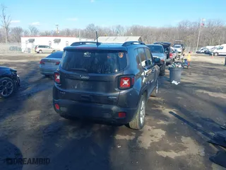 2019 Jeep Renegade Latitude with VIN ZACNJBBB3KPK42045, listed as a IAAI auction lot 41548217 with 124,506 mi miles. Bid and sale history available at carsss.com. Image 4.